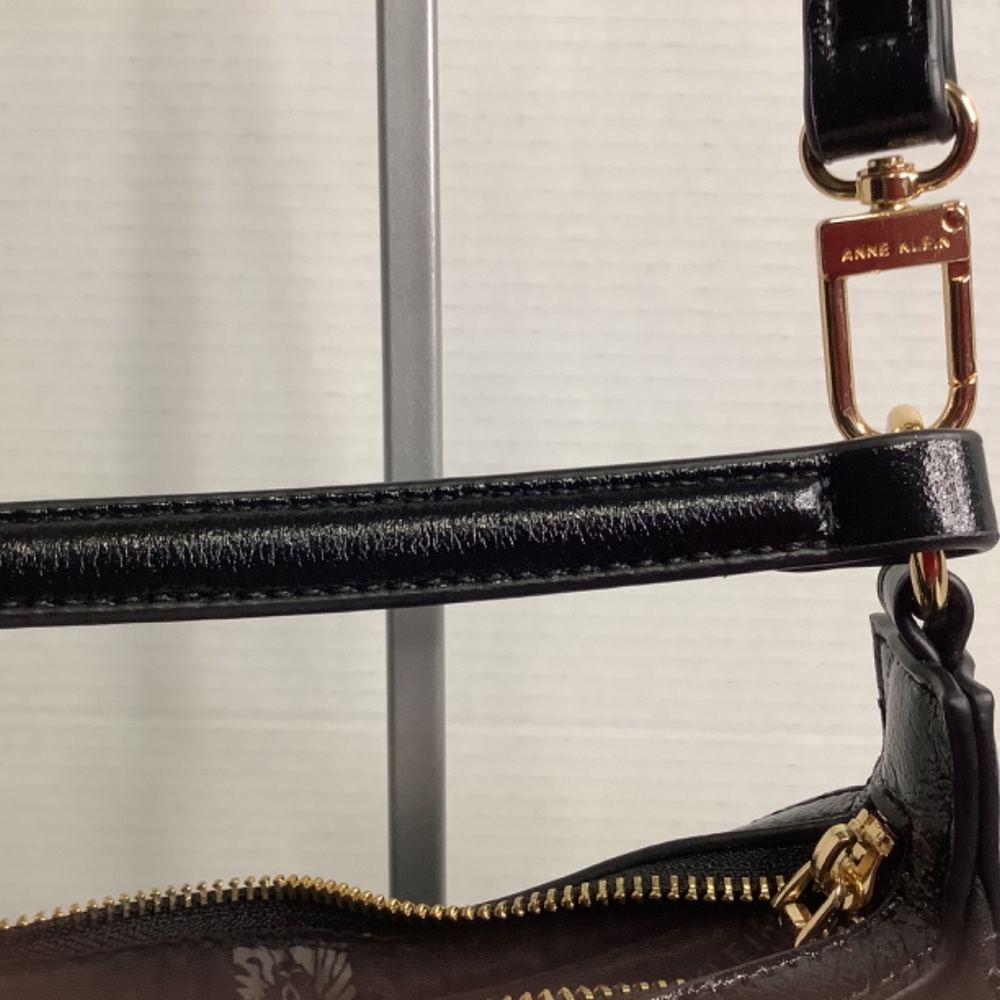 EUC Anne Klein black studded crossbody evening fancy - Picture 4 of 13